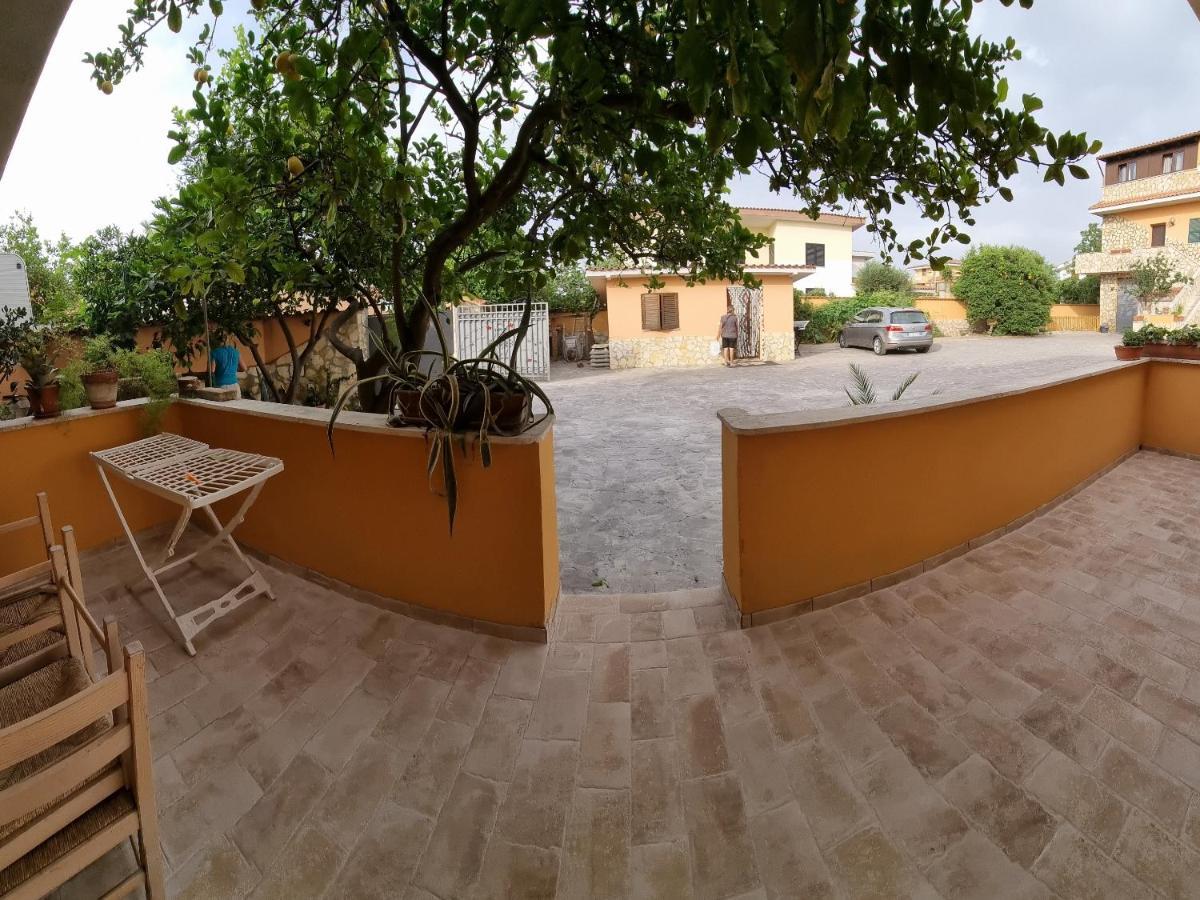 Monolocale Moreno Apartment Fiumicino Bagian luar foto